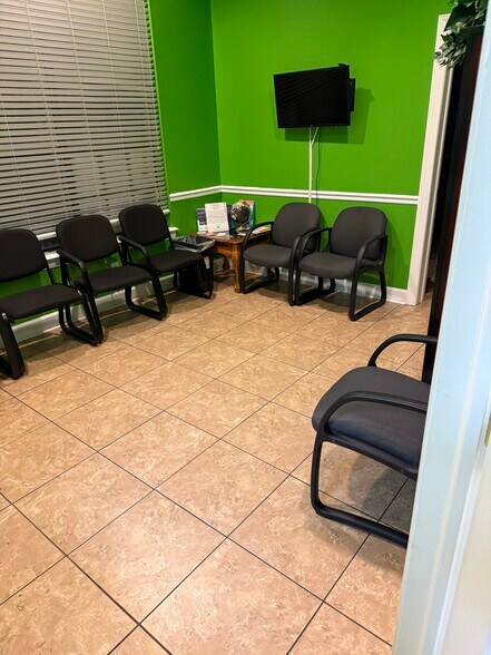 More Photos Of 10175 Fortune Pky, Jacksonville Office For Lease