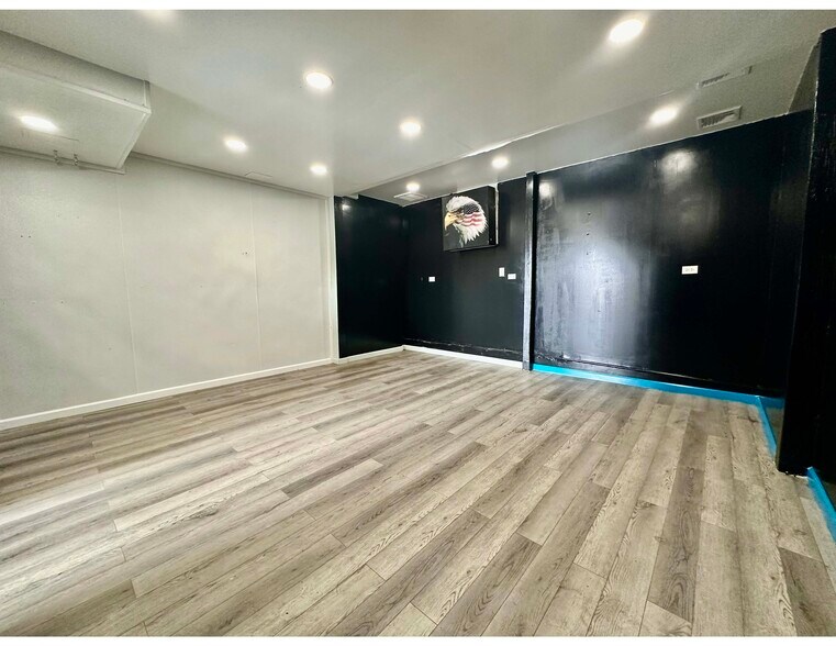 More Photos Of 250 Greenwich Ave, Goshen Office For Lease