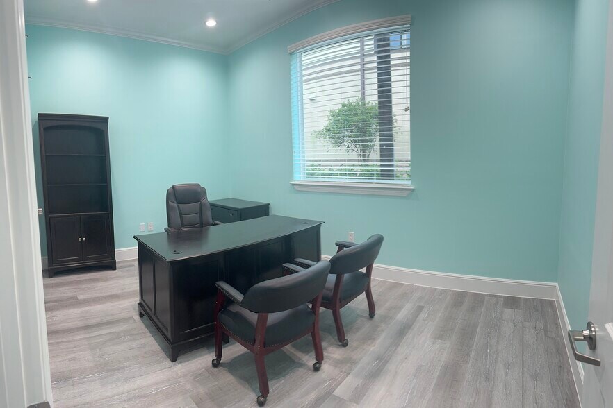 More Photos Of 10401 S Mason Rd Building C, Richmond Medical For Lease