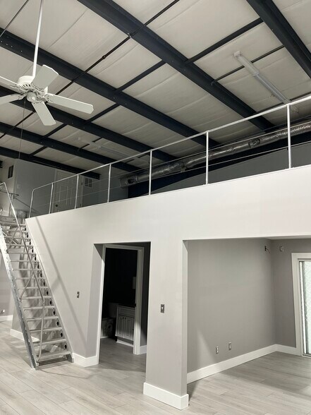 More Photos Of 735 Branch Dr, Alpharetta Flex For Lease