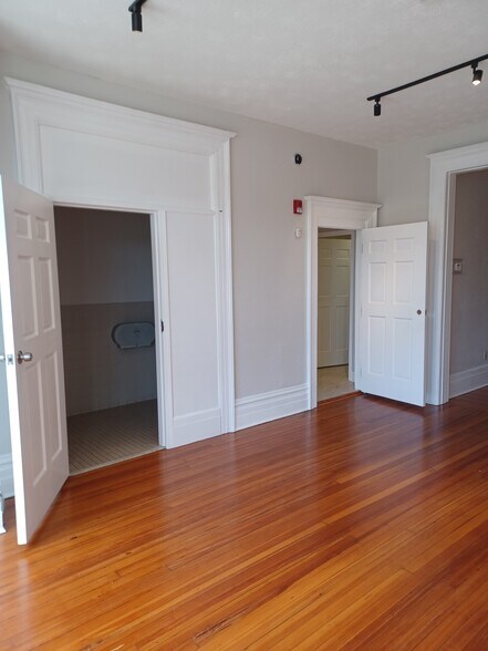 More Photos Of 1830 N Pearl St, Jacksonville Office Residential For Lease