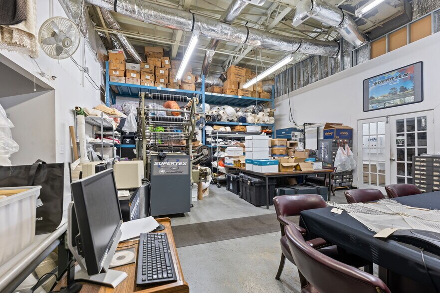 More Photos Of 312 W Luther Ave, Liberty Manufacturing For Sale