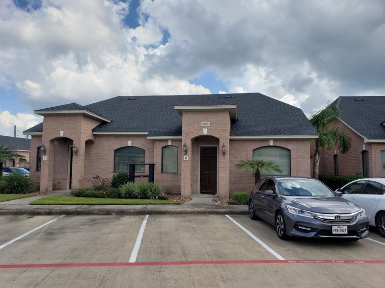 More Photos Of 1808 Snake River Rd, Katy Medical For Sale