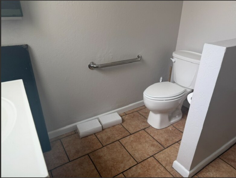 More Photos Of 1003 A St, Tracy Freestanding For Sale