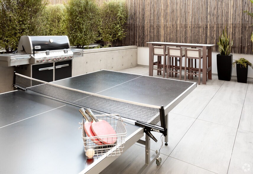 More Photos Of 825 S Hill St, Los Angeles Apartments For Lease