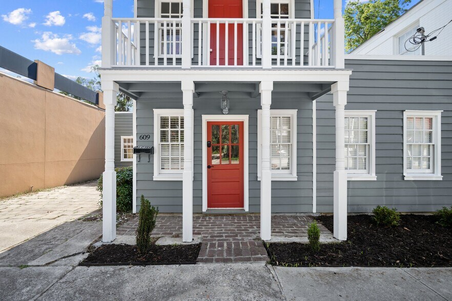 More Photos Of 609 Carteret St, Beaufort Storefront Retail Residential For Lease