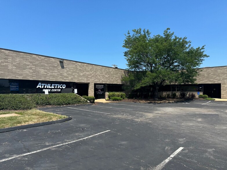 More Photos Of 893-913 Bolger Ct, Fenton Service For Lease