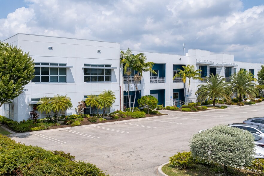 More Photos Of 1500 NW 89th Ct, Doral Loft Creative Space For Lease