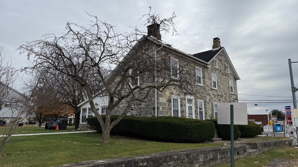 More Photos Of 797 Main St, Tatamy Office Residential For Lease