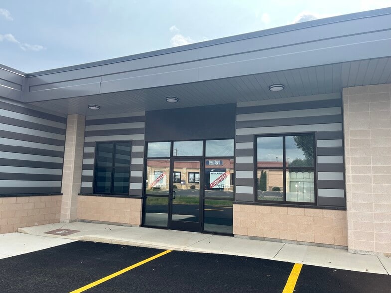 More Photos Of 110 S Sporting Hill Rd, Mechanicsburg Freestanding For Lease