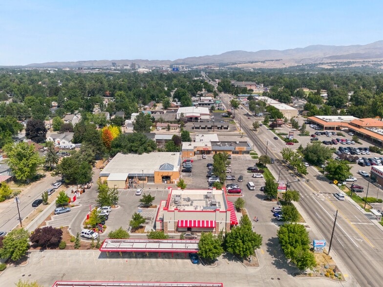 More Photos Of 2143 S Broadway Ave, Boise Fast Food For Sale