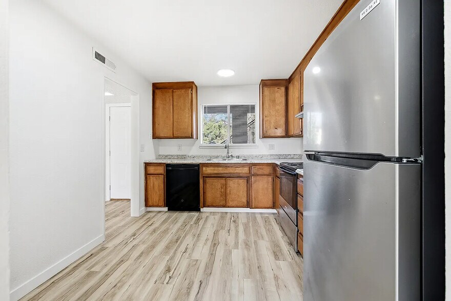 More Photos Of 1240 1240 - 1260 Melton Dr, Yuba City Multifamily For Sale