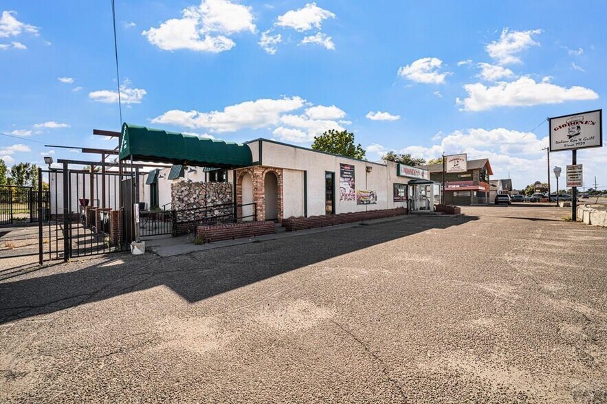 Primary Photo Of 23344 E Us-50-br Hwy, Pueblo Restaurant For Sale