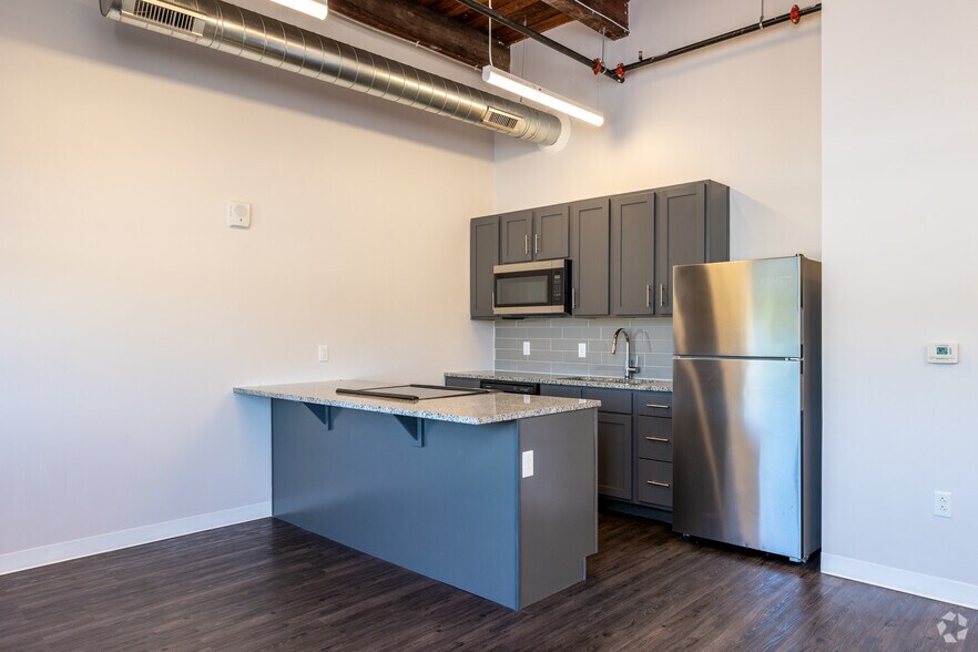 More Photos Of 1100 N 2nd St, Leavenworth Apartments For Sale