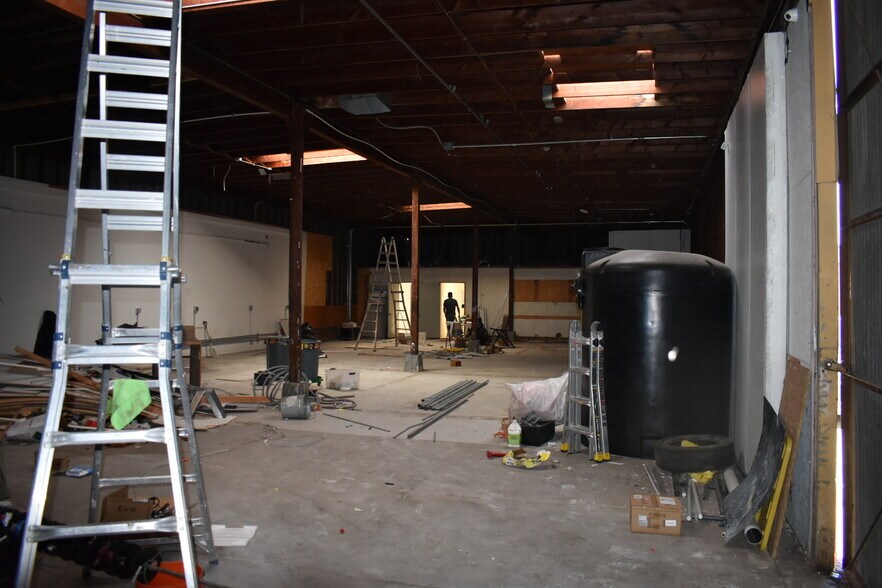 More Photos Of 6821 Suva St, Bell Gardens Warehouse For Lease