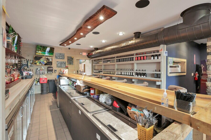 More Photos Of 14675 Zion Rd, Thornville Restaurant For Sale