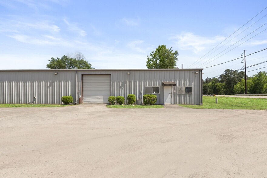More Photos Of 18083 FM 1314 Rd, Conroe Warehouse For Lease