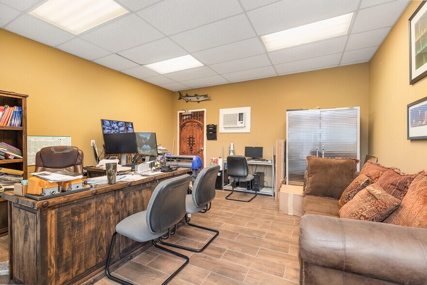 More Photos Of 10541 FM 1960 Rd W, Houston Warehouse For Sale