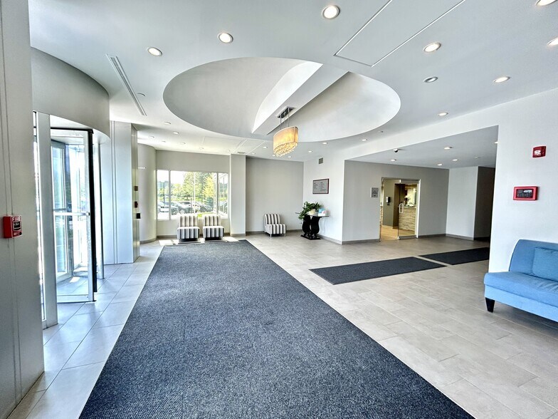 More Photos Of 5915 Landerbrook Dr, Mayfield Heights Office For Lease