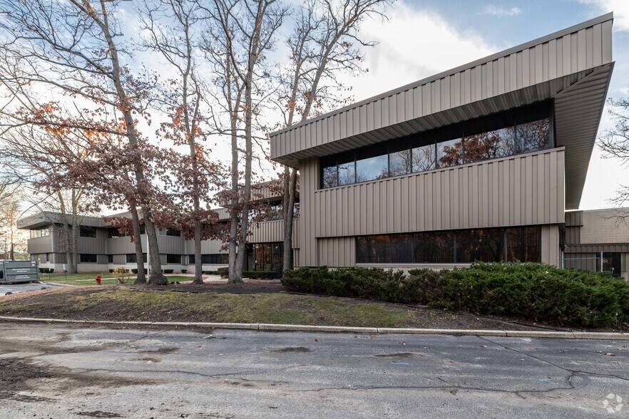 Primary Photo Of 5111-5121 S 9th St, Milwaukee Light Manufacturing For Sale