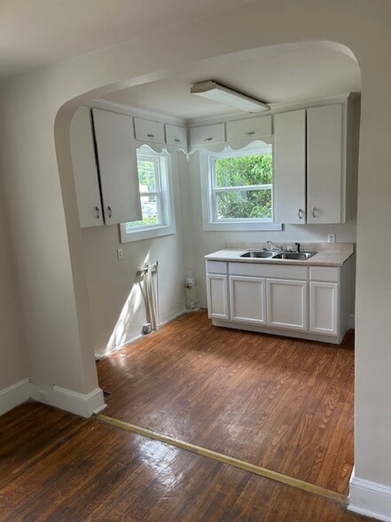 More Photos Of 2820 The Plaza, Charlotte General Retail For Lease