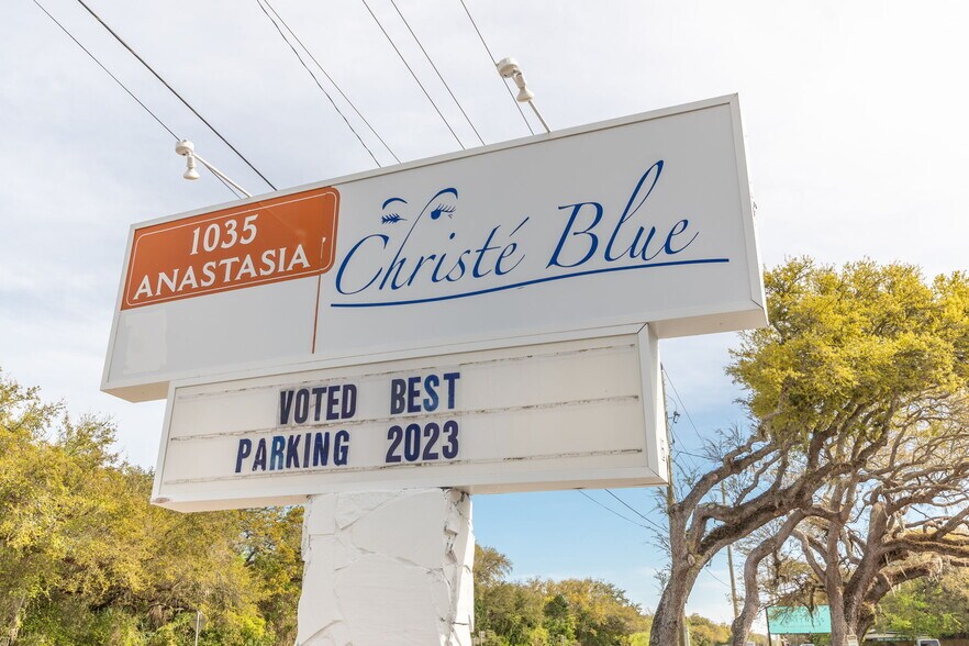 More Photos Of 1035 Anastasia Blvd, Saint Augustine Restaurant For Sale