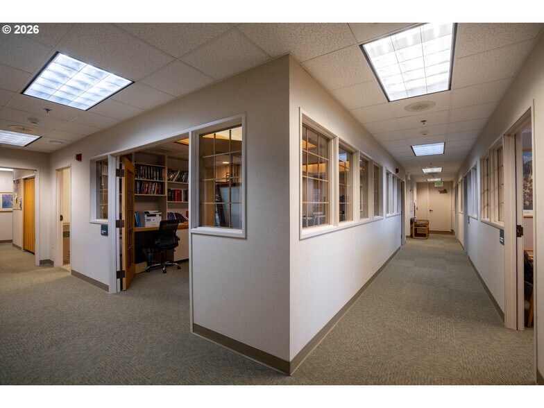 More Photos Of , Coos Bay Office For Sale