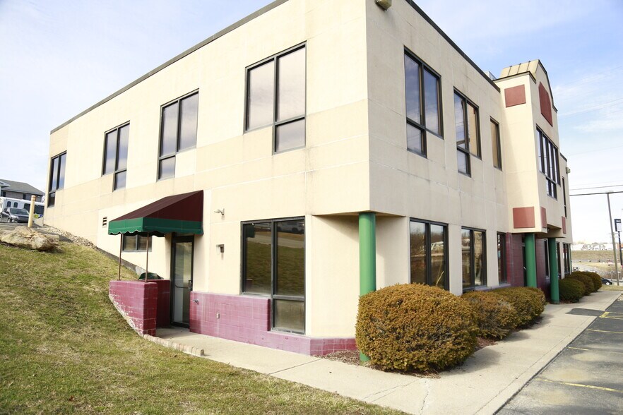More Photos Of 2 Highland Park Dr, Uniontown Medical For Lease