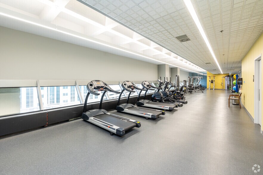 More Photos Of 110 E Wayne St, Fort Wayne Coworking Space