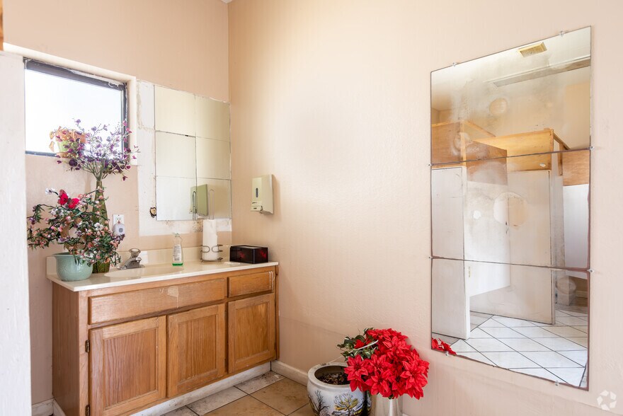 More Photos Of 2439 Adeline St, Oakland Religious Facility For Sale
