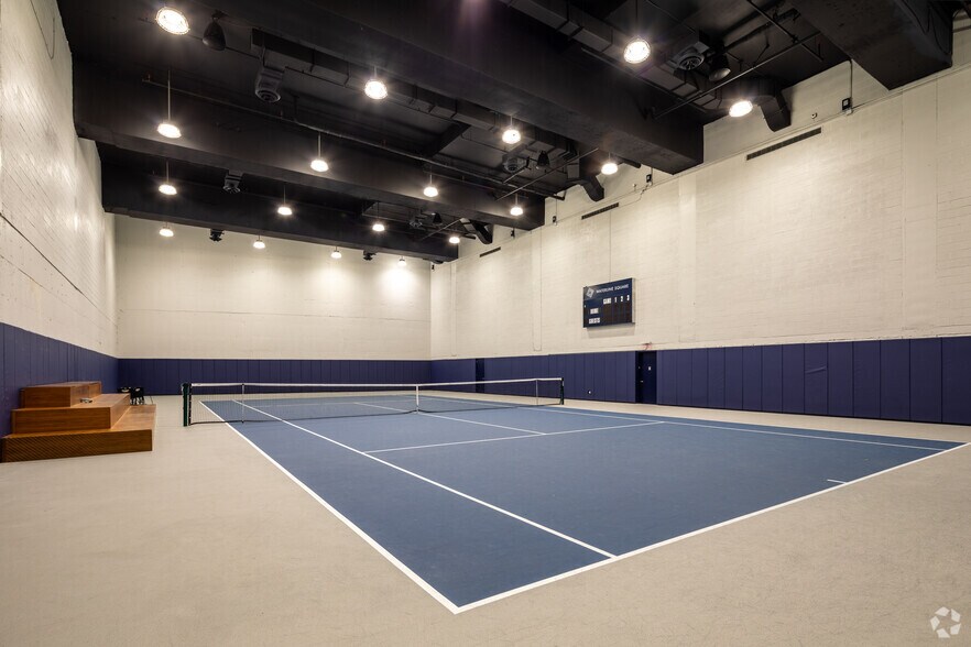 More Photos Of 400 W 61st St, New York Apartments For Lease