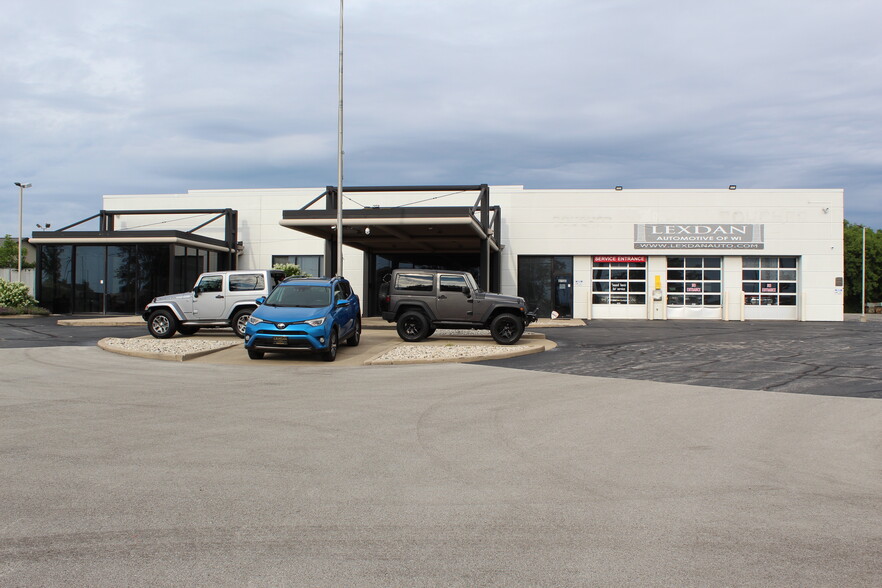 Primary Photo Of 8730 N 91st St, Milwaukee Auto Dealership For Sale