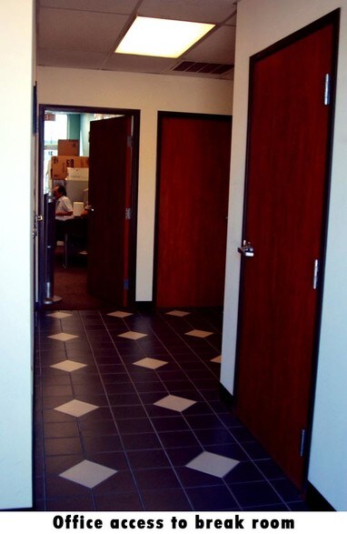 More Photos Of 1120 Howard Ln W, Austin Warehouse For Lease