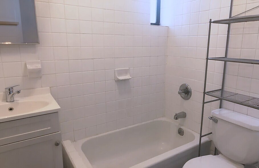 More Photos Of 3141 44th St, Astoria Apartments For Sale