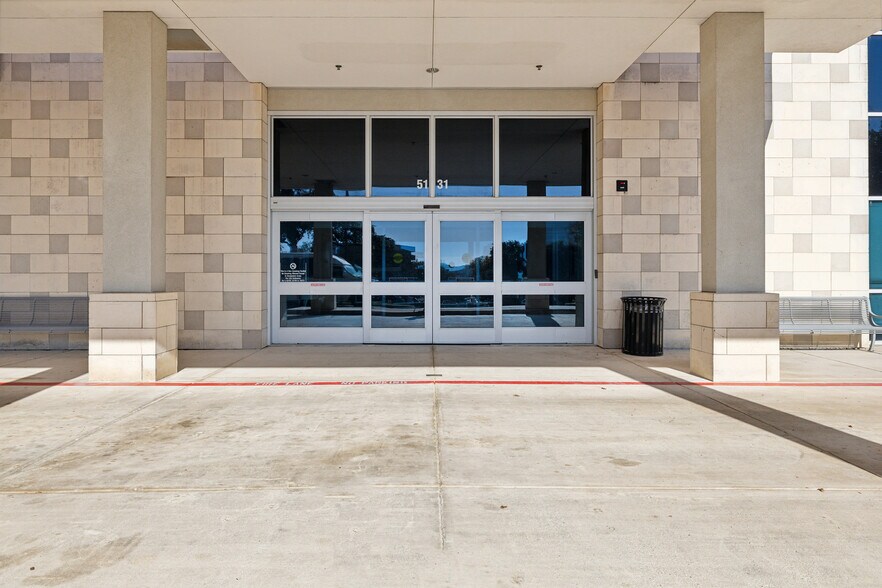 More Photos Of 5131 Medical Dr, San Antonio Medical For Lease
