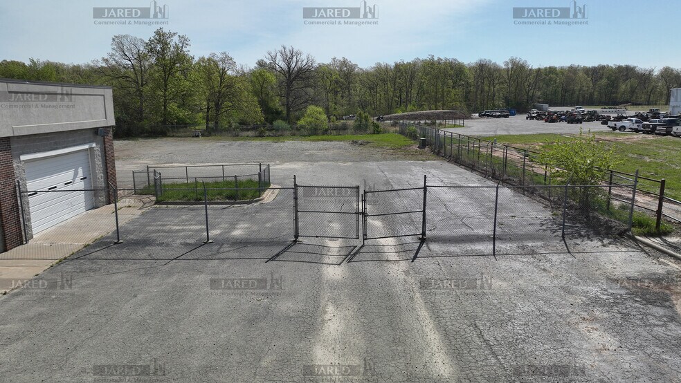 More Photos Of 2410 Evergreen Pky, Lebanon Freestanding For Lease