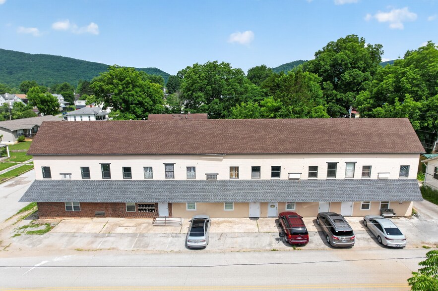 More Photos Of 201-302 Sewanee st St, Harriman Apartments For Sale