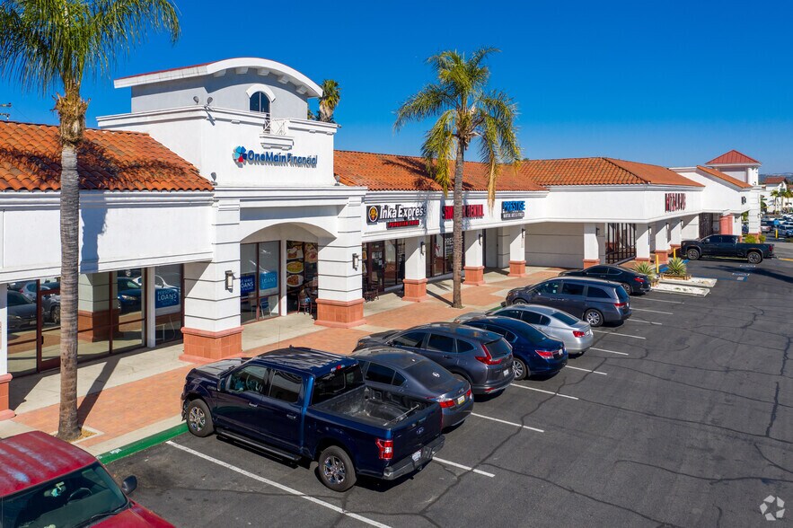 More Photos Of 1471-1651 W Whittier Blvd, La Habra Unknown For Lease