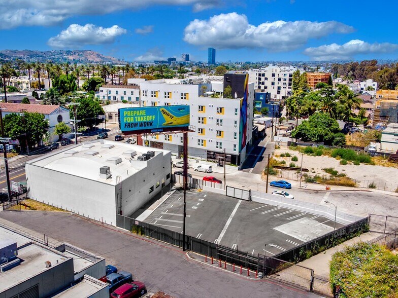 More Photos Of 5075 W Adams Blvd, Los Angeles Medical For Lease