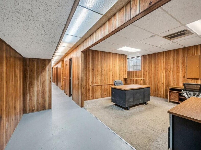 More Photos Of 1424 118th St, College Point Warehouse For Sale