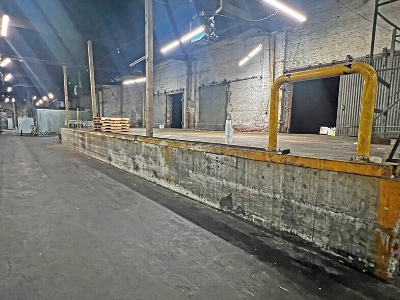 More Photos Of 575 N 20th St, East St Louis Industrial For Sale