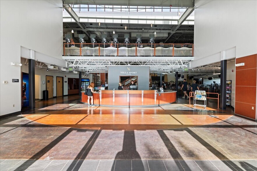 More Photos Of 801 E Parkcenter Blvd, Boise Health Club For Sale