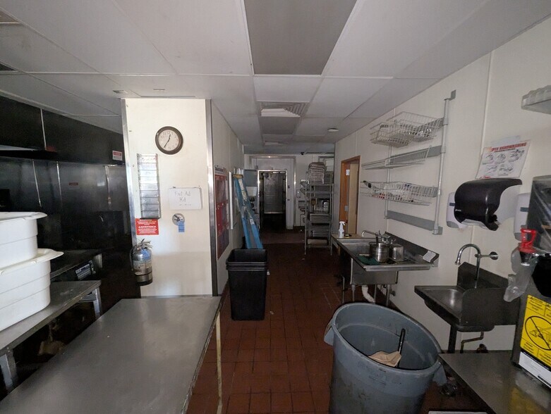 More Photos Of 1106 Peoria St, Washington Fast Food For Sale