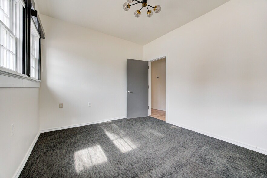 More Photos Of 1319 N Classen Dr, Oklahoma City Office For Lease