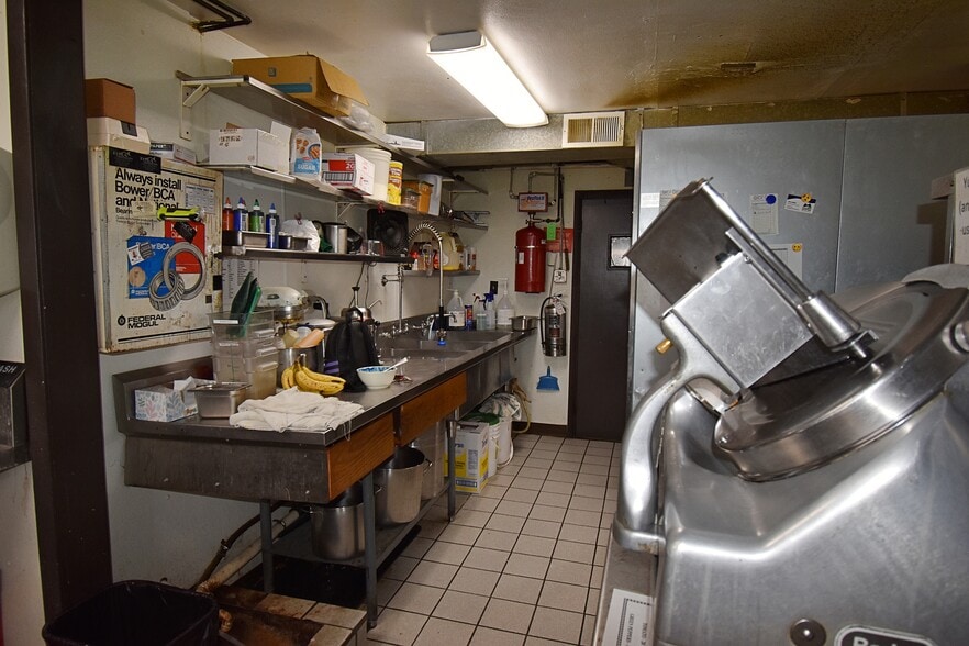 More Photos Of 911 South St, Jesup Restaurant For Sale