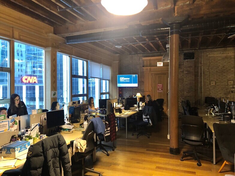 More Photos Of 160 N Franklin St, Chicago Office For Lease