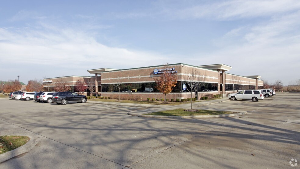 More Photos Of 50154-50202 Schoenherr Rd, Shelby Township Medical For Lease
