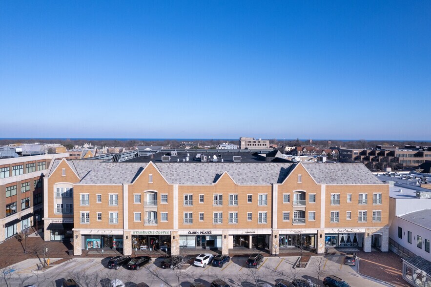 More Photos Of 1849 Green Bay Rd, Highland Park Unknown For Lease