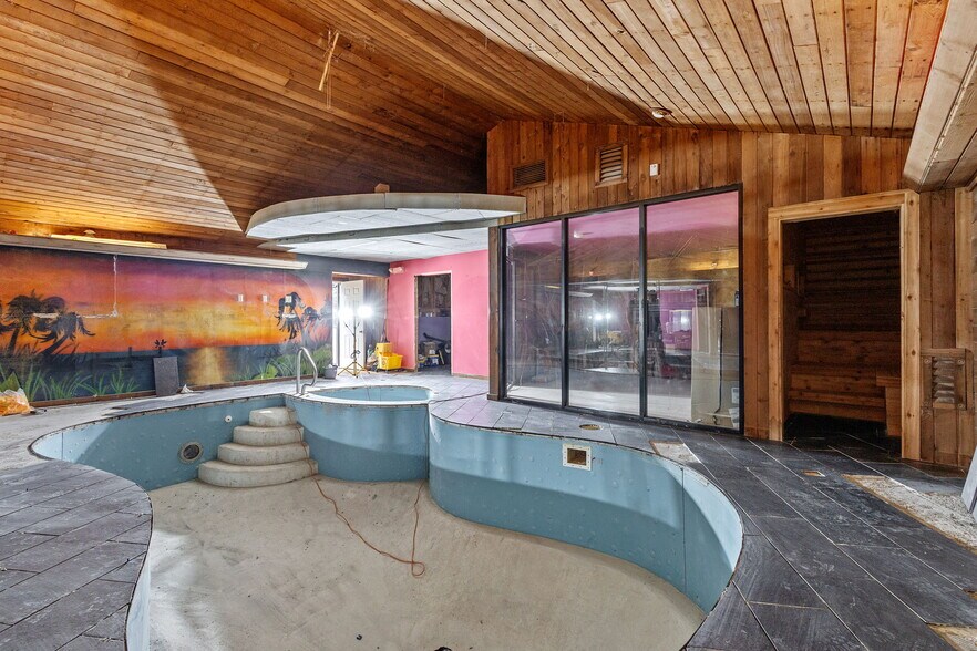 More Photos Of 2507 E 1100 N, Demotte Apartments For Sale