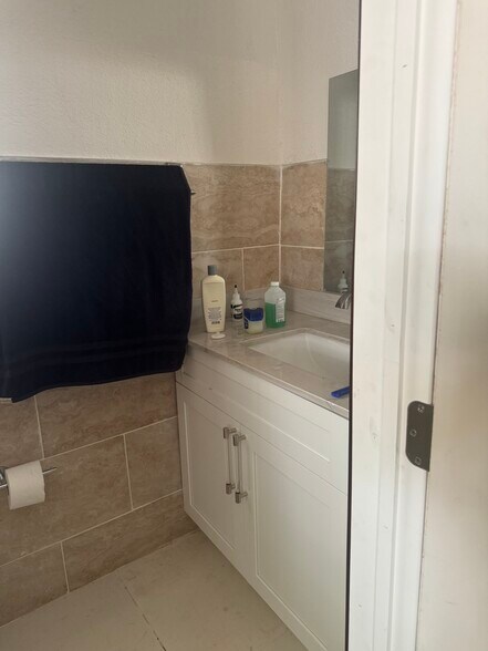 More Photos Of 655 Ne 80th St, Miami Multifamily For Sale